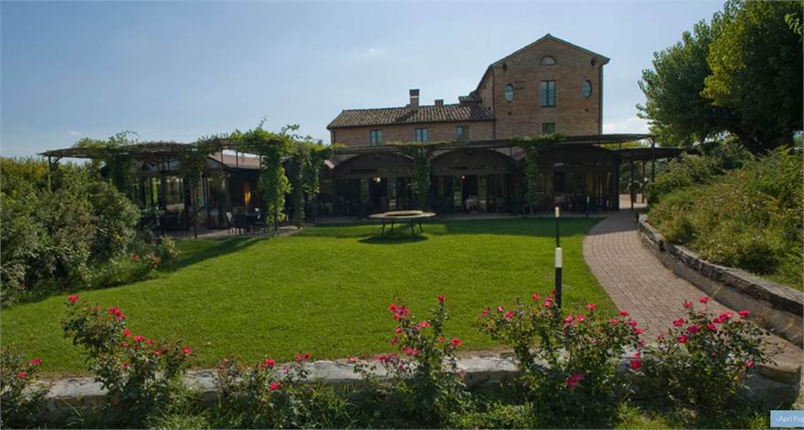 Photo 16