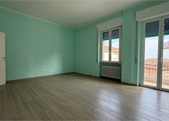 Elegante Quadrilocale nel Cuore del Rione Adriatico – Via Tagliamento