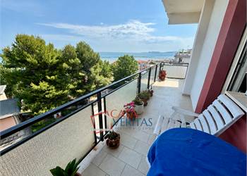 Ampio appartamento con Vista Mare a Palombina Vecchia